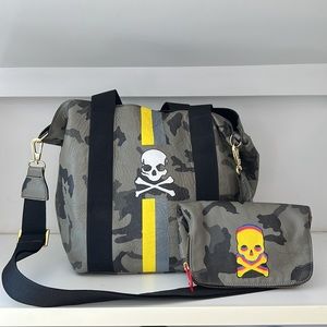 Corroon Camo baby daddy bag w/ cosmetic pouch